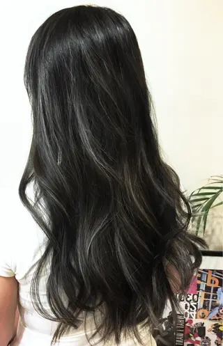 ロング MAAT所属 AKANEのヘアスタイル