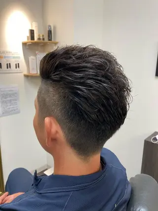 ミディアム 染谷 周のヘアスタイル