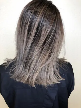 ミディアム カラー 海外風レイヤーカット 👑店長　平松　由のヘアスタイル