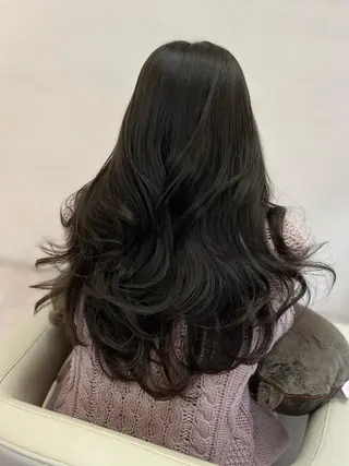 ロング 韓国ヘア レイヤーカットのヘアスタイル