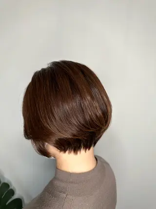 ショート カラー peakshair所属・艶々になる髪質改善 𝒀𝑼𝑻𝑶のヘアスタイル