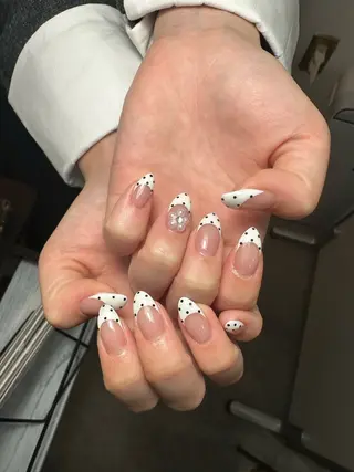 ネイル ATELIERHARLOW所属・nailist MOEのネイルデザイン