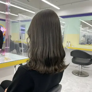 カラー EARTH日吉店所属・🌼リナ🌼赤み消し オリーブ/ブラウンのヘアスタイル