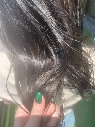 ミディアム カラー ハイトーン/レイヤー 💜Akaneのヘアスタイル