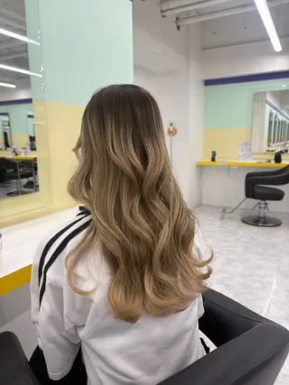 ロング 💍韓国風カラー💍 横浜💍MIU💍のヘアスタイル