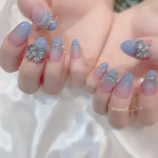 ネイル 𝘙𝘪𝘰𝘯𝘢 ...🕯🤍のネイルデザイン