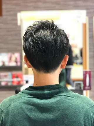 ショート メンズ 吉村 周馬のヘアスタイル