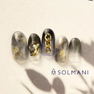 ネイル SOLMANI 予約担当のネイルデザイン