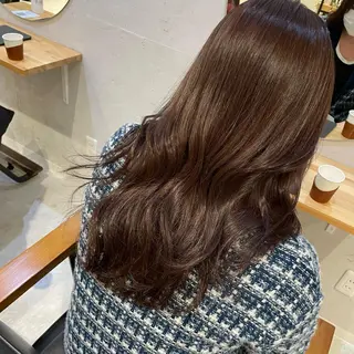 ミディアム カラー 外山 実咲のヘアスタイル