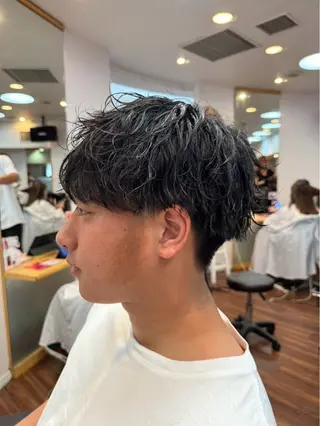 メンズ chez-moi  igrek所属・坂下 海のヘアスタイル