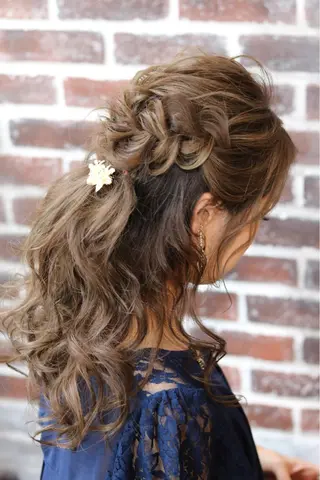 セミロング ヘアアレンジ 木下大地 HAIR Oneのヘアスタイル