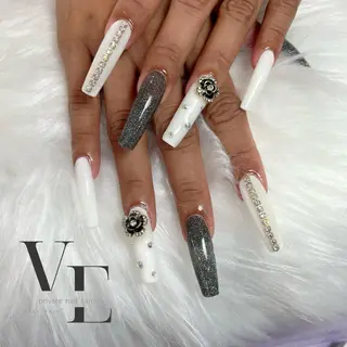 ネイル ﾈｲﾙｻﾛﾝ Vellのネイルデザイン