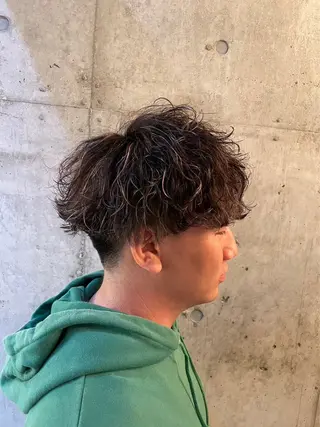 ショート カラー パーマ 🎨デザイン🥇 美髪・艶髪 日暮千敬のヘアスタイル