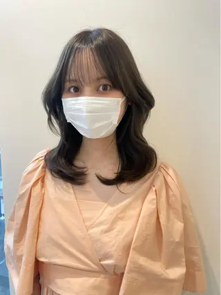 セミロング カラー 韓国レイヤーカット/ ダブルカラーのヘアスタイル