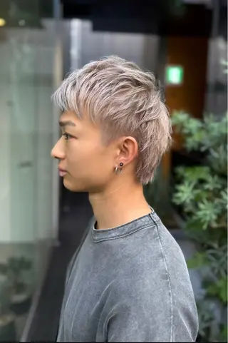 ショート カラー CHERIEブリーチ ダブルカラー　天神のヘアスタイル