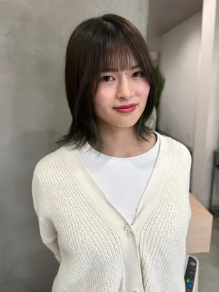 ミディアム カラー 88 hair design所属・🫧ハルカ🫧 韓国レイヤーのヘアスタイル