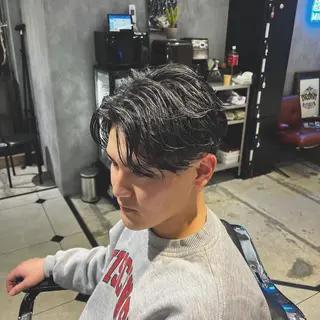 ミディアム パーマ メンズ &CREW スタッフのヘアスタイル