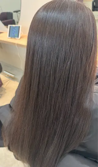 カラー soso.所属・上原 ティファニーのヘアスタイル