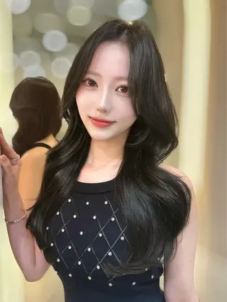 セミロング カラー 新宿/韓国レイヤー 髪質改善カラー/角所のヘアスタイル