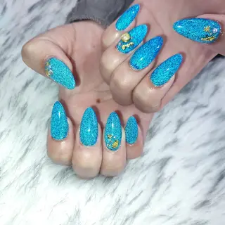 ネイル RUNWAY 　　の眉毛・アイブロウイメージ