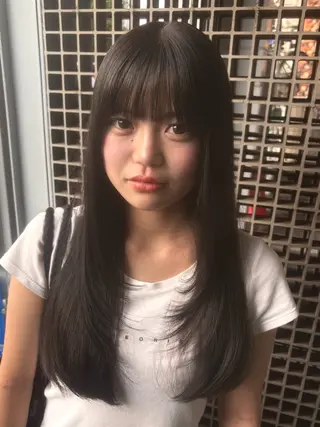 ロング カラー 穐田 航のヘアスタイル