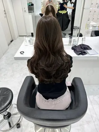 カラー 赤み消しベージュ🌿 トレンド美髪🌿福岡のヘアスタイル