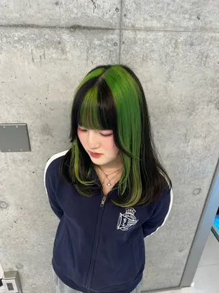 ミディアム カラー 👑高評価多数エク ステ×ハイトーン唯澄のヘアスタイル