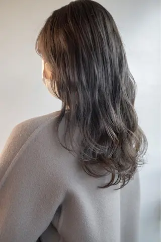 ロング カラー ショート/レイヤー なら石井知希のヘアスタイル