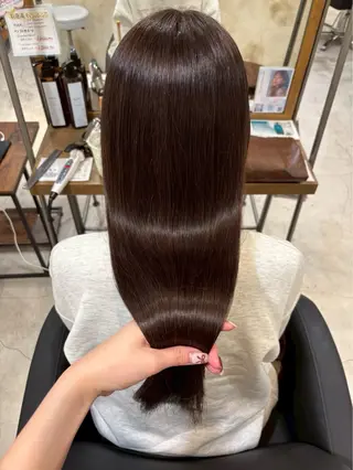 ロング 𝐇𝐈𝐍𝐀🦎 カラー/縮毛矯正のヘアスタイル