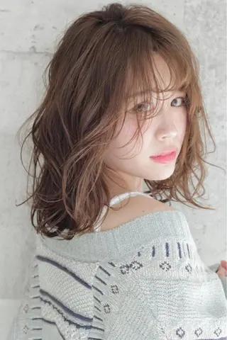 ミディアム Pentas所属・〜貴女の人生に寄り添 う〜オダ　ジュンペイのヘアスタイル