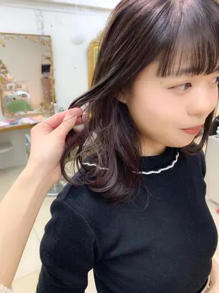 ロング カラー 岩田菜央 《武蔵小杉》のヘアスタイル