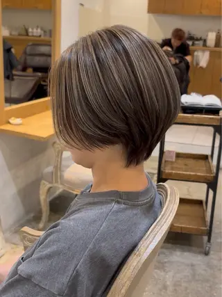 ショート カラー Defi【ディフィー】所属・Defi 【京橋】 Hinataのヘアスタイル
