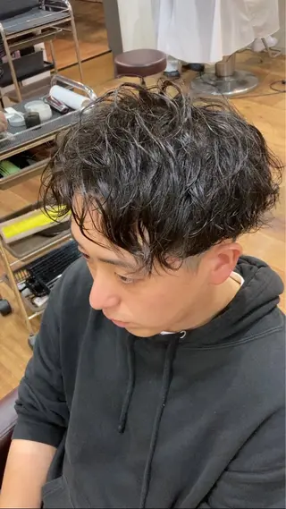 ショート パーマ 大滝 宜史のヘアスタイル