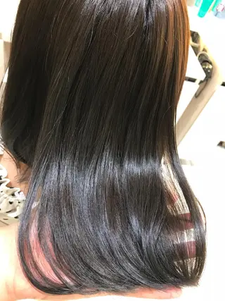 ミディアム カラー 清藤 綾のヘアスタイル