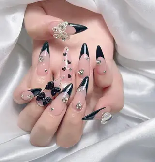 ネイル ヒナネイルサロン所属・Hina ネイルサロンのネイルデザイン