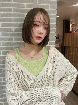 セミロング 透明感カラー／ 今城愛友花のヘアスタイル