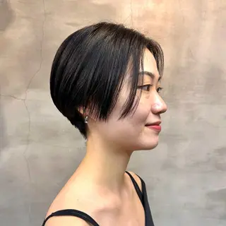 ショート ワクダ アイリのヘアスタイル