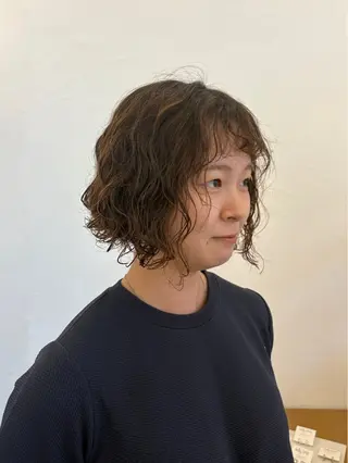 ミディアム パーマ 吉岡 茉穂のヘアスタイル