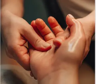 ONE所属・今流行りの介護美容 受けるなら『ONE』のエステ・リラクイメージ