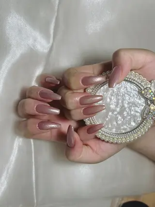 ネイル U·Mi nail salon所属・U·MI 長さ出し専門店のネイルデザイン