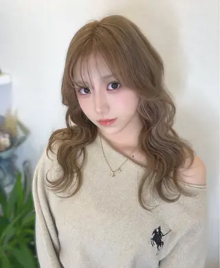 ロング graxi'    グラシー所属・ブリーチ/ハイトーン SERINAのヘアスタイル