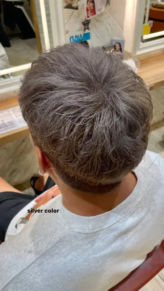 ショート カラー ブリーチ/ハイトーン 🌏💊RAINEのヘアスタイル