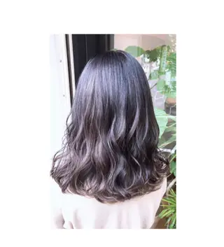 セミロング カラー あらい なつみのヘアスタイル