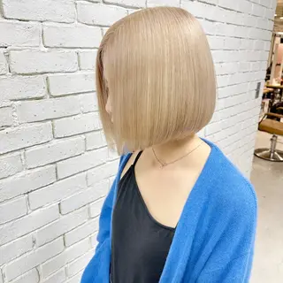 ショート カラー レイヤーブリーチ特化 ホワイト専門/岸のヘアスタイル