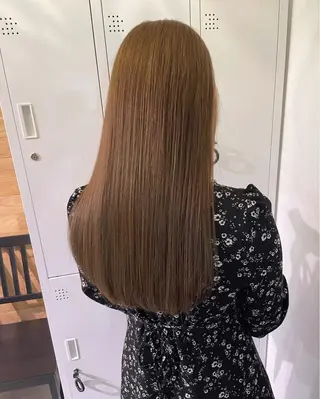 ロング カラー CARICIA 白木 由里加のヘアスタイル