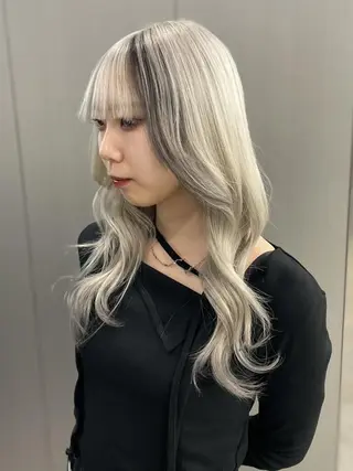 カラー 💍大人デザイン /ハイトーン♡リクトのヘアスタイル