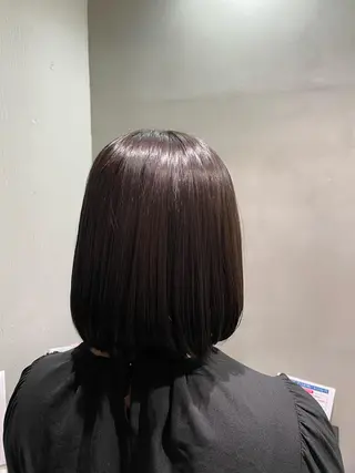 ミディアム カラー 黒井 瑠菜のヘアスタイル