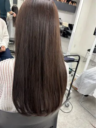 カラー 🤍赤みのない透明感 カラー🤍MEIのヘアスタイル