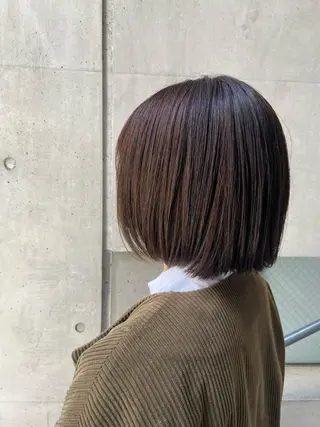 ショート なつめ🐶ショート ベージュカラーのヘアスタイル