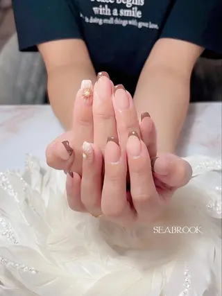 ネイル 鈴木 奈穂子のネイルデザイン